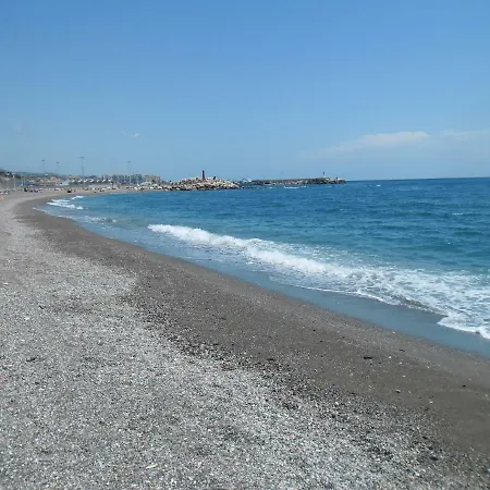 Estudio * Caleta De Velez